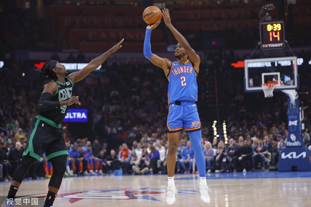 目光紧锁球 目光紧锁球